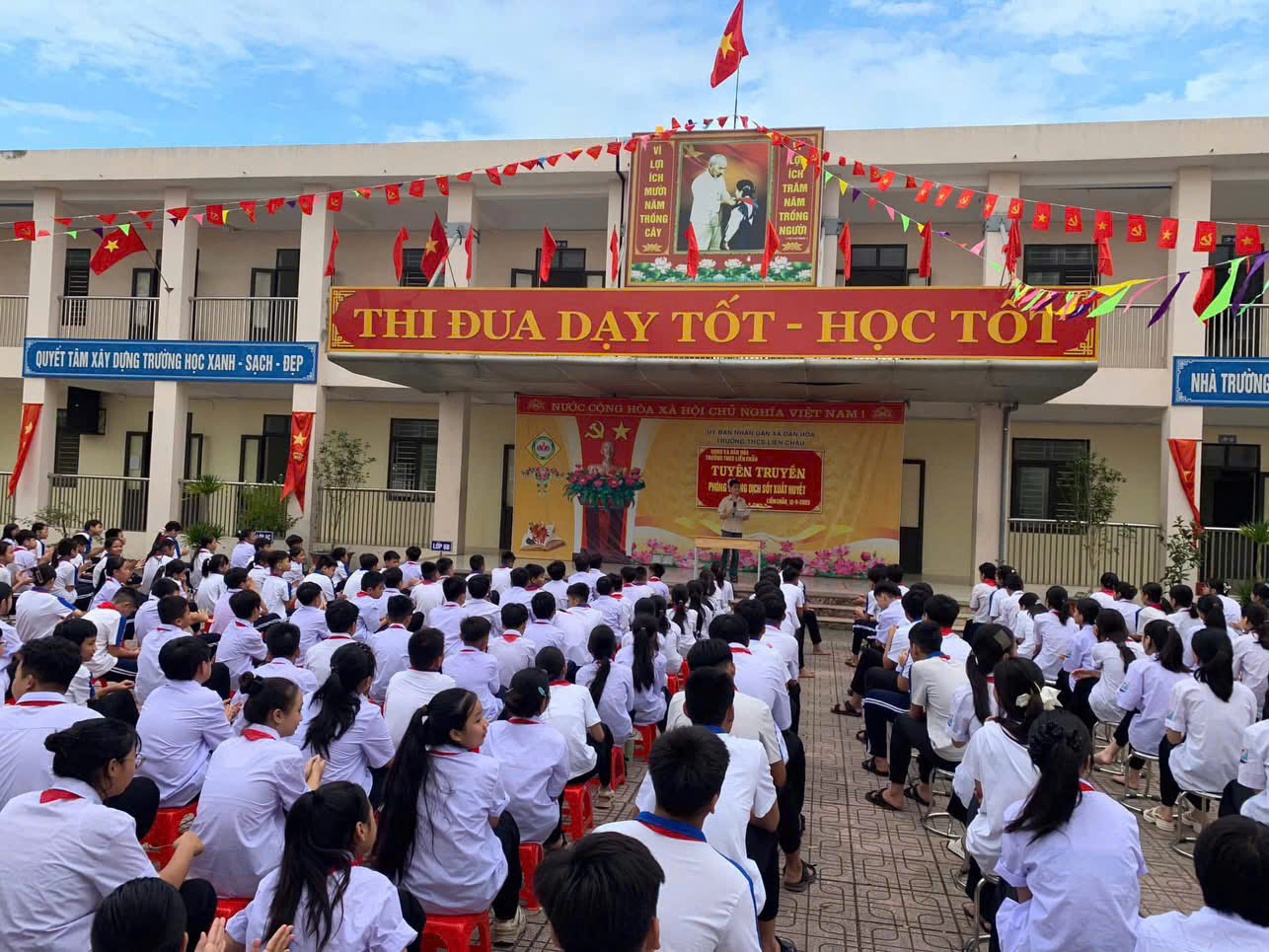 Tuyên truyền tới toàn thể học sinh trong trường về dịch sốt xuất huyết